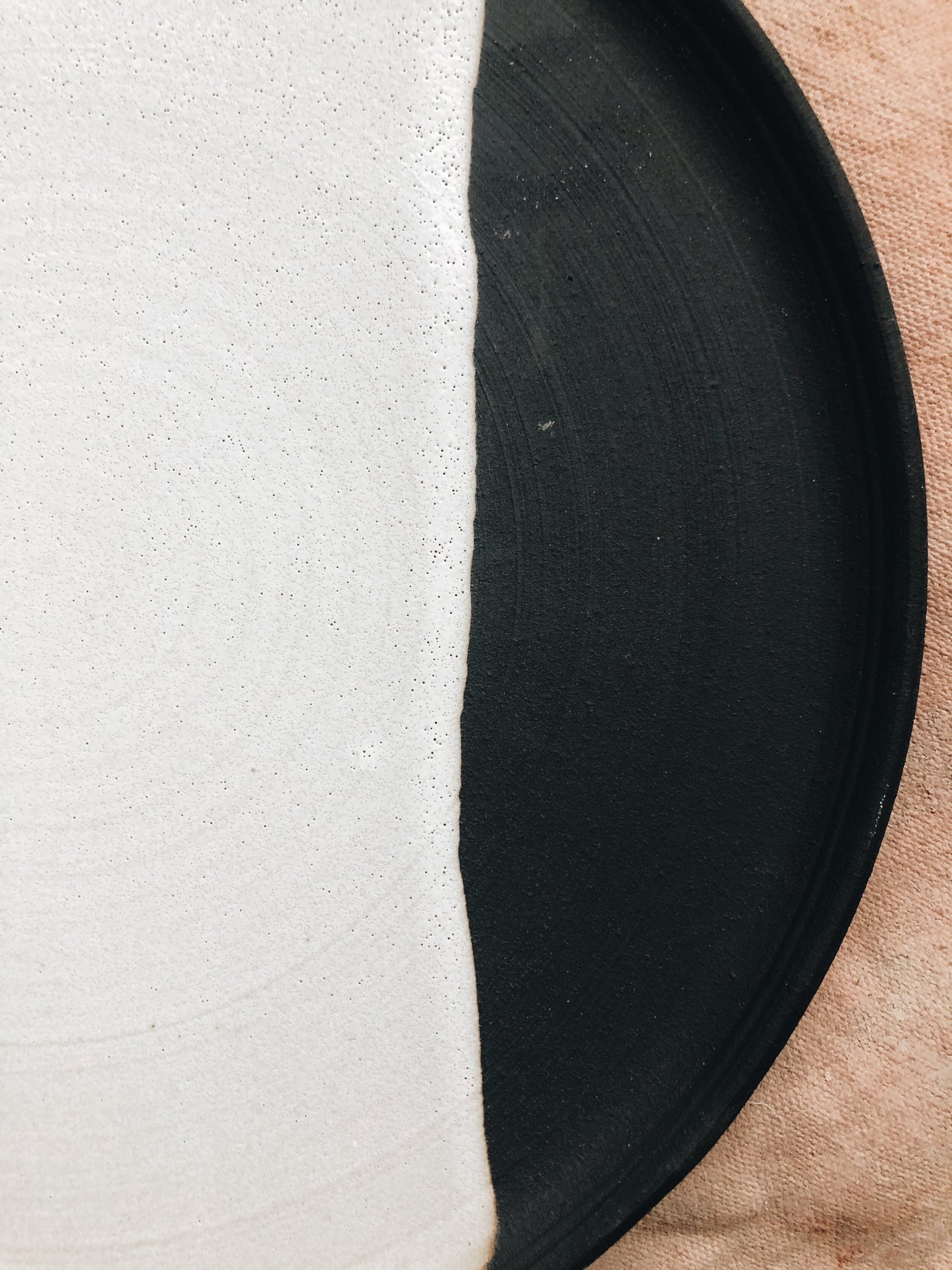 Black Clay Cloud Plate