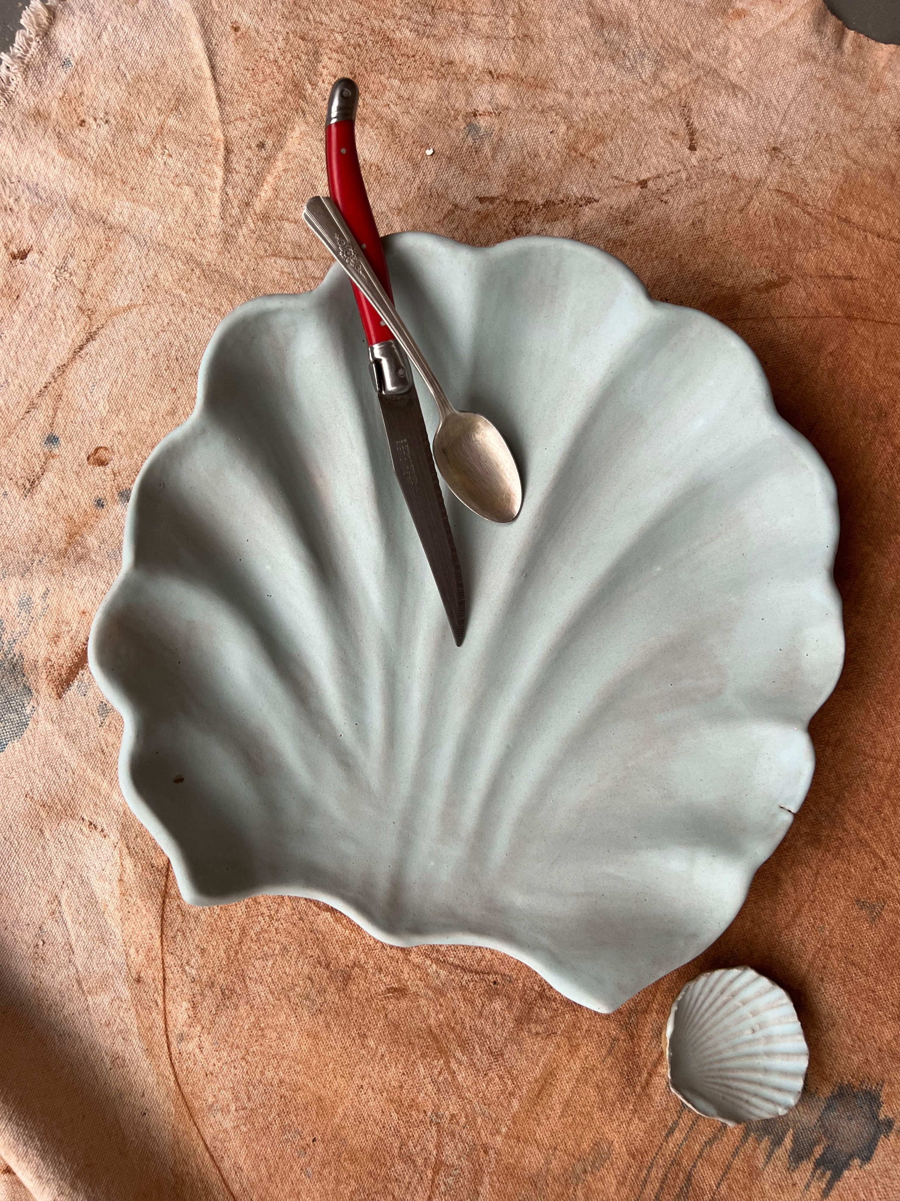 Ceramic Seashell Plate Large