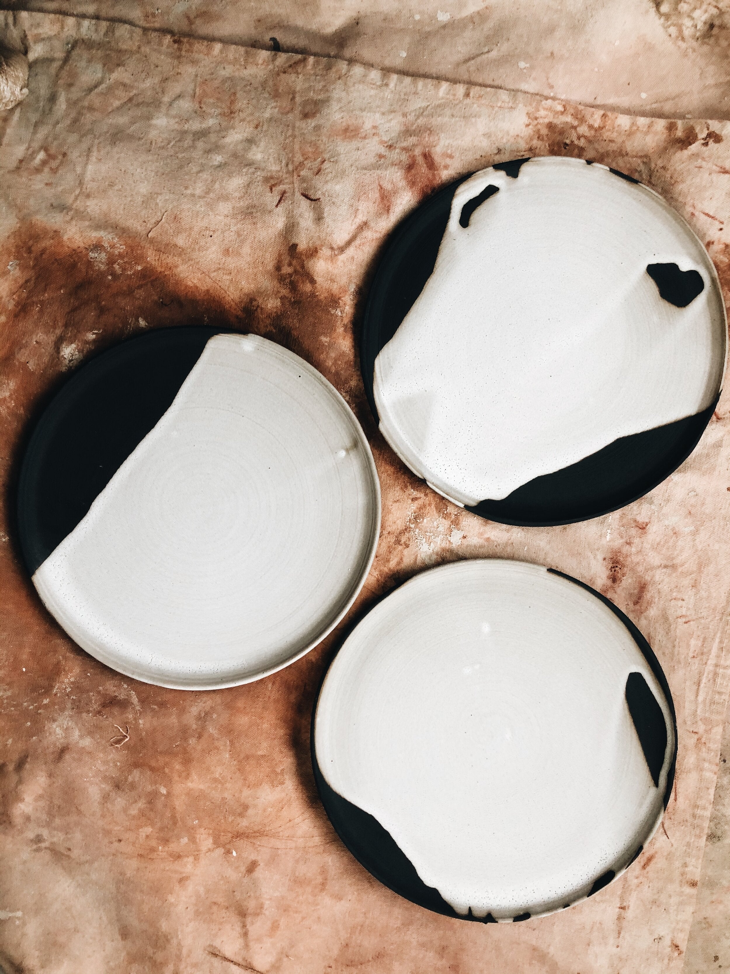 Black Clay Cloud Plate